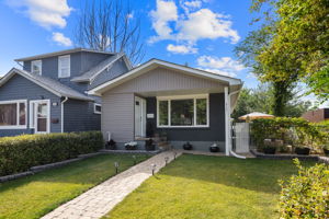 02. 2122 Wascana St. - Exterior - Front