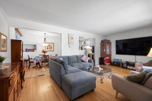 05. 2122 Wascana St. - Living Room