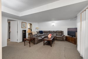 18. 2122 Wascana St. - Basement