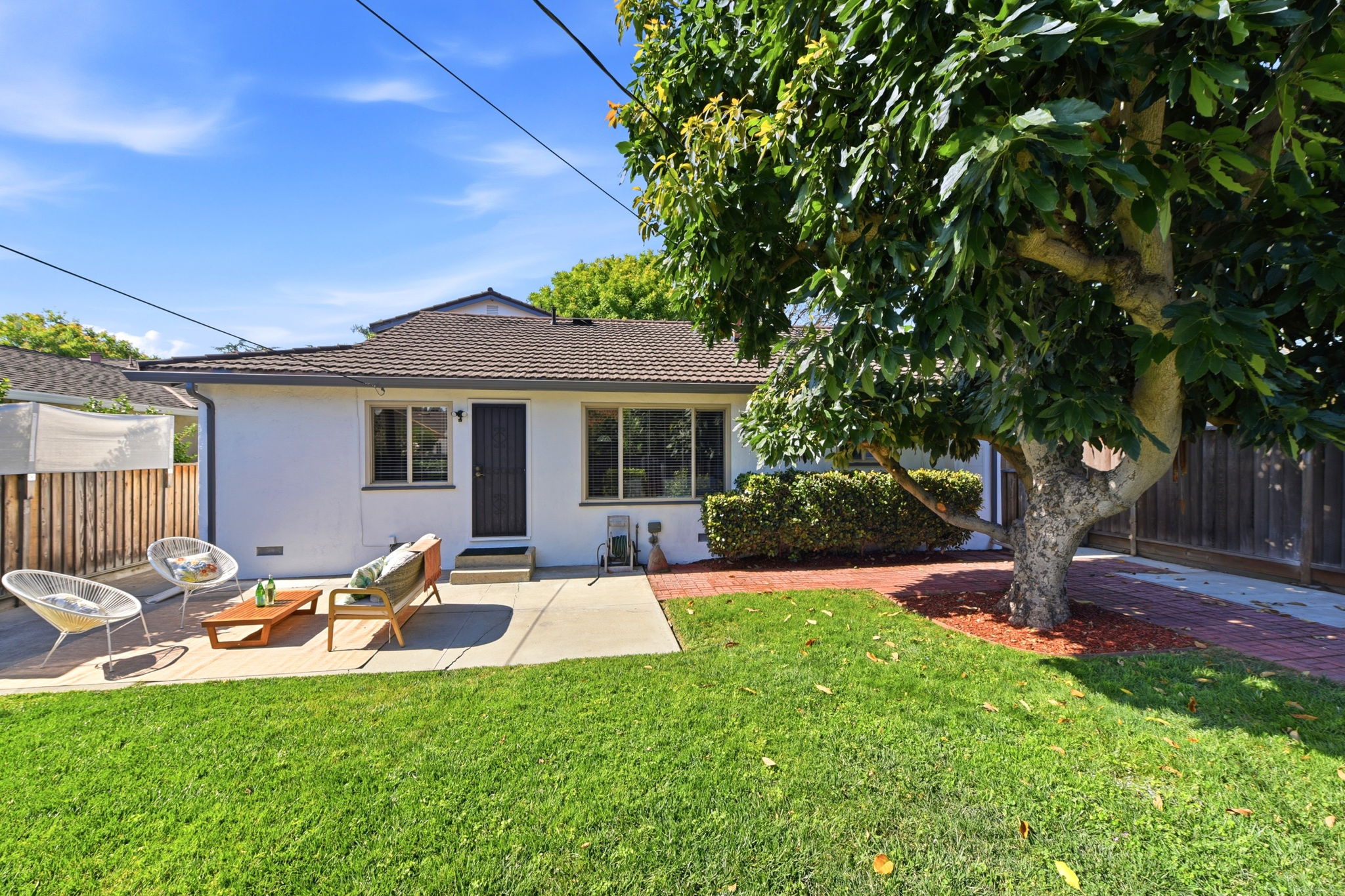 042_F8_2123 Leon Dr