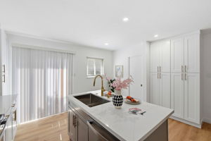 012_F8_2123 Leon Dr
