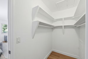 032_F8_2123 Leon Dr