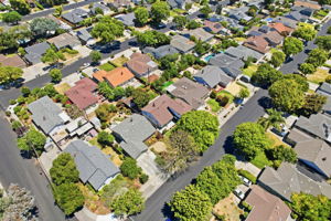 010_F8_2123 Leon Dr