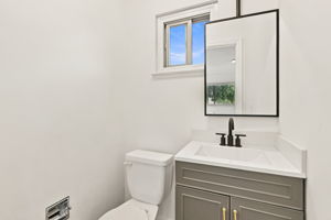 033_F8_2123 Leon Dr