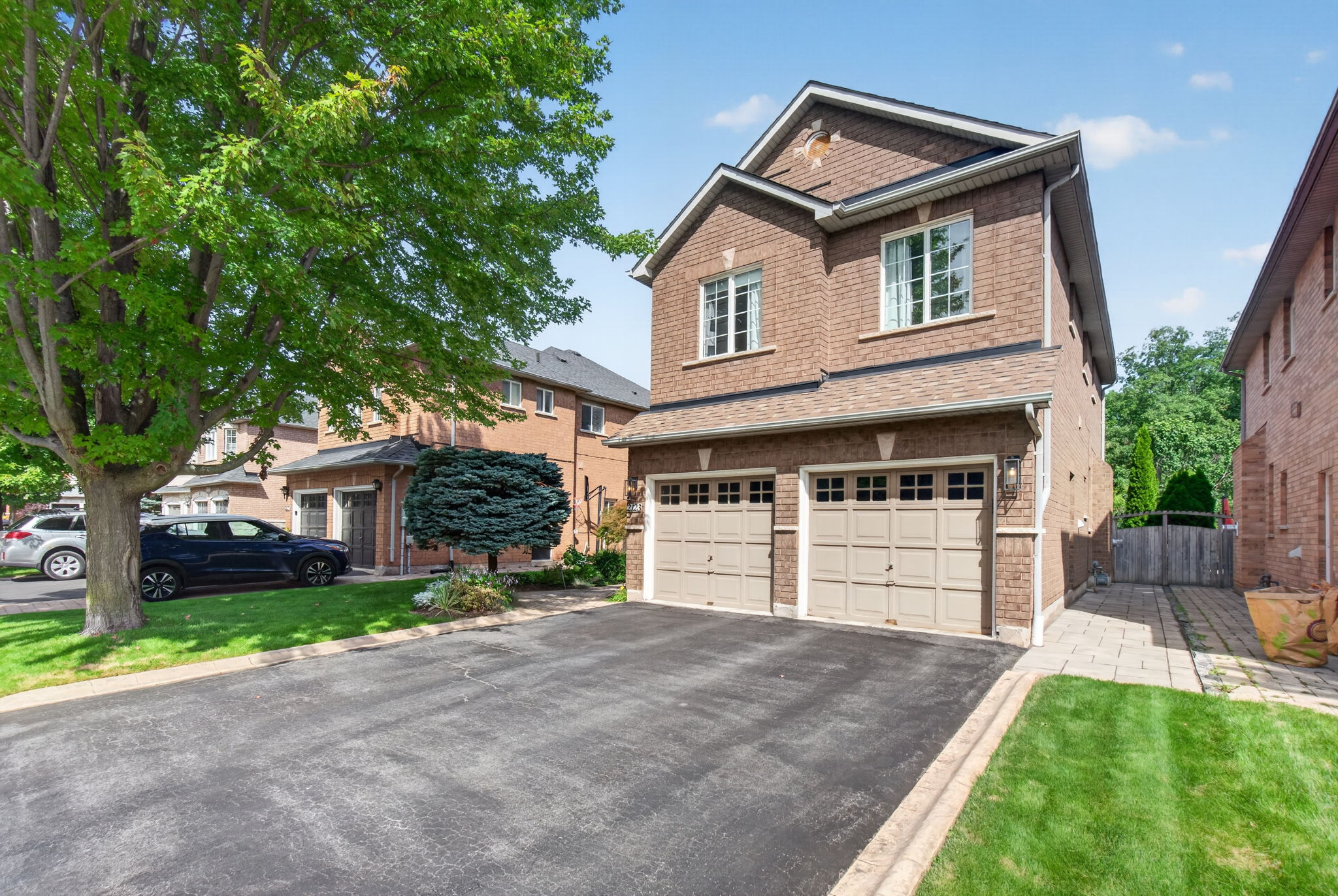 2123 Summer Heights Trail Oakville, ON L6M 3V9
