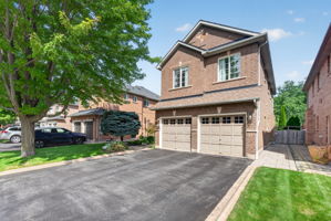 2123 Summer Heights Trail, Oakville ON