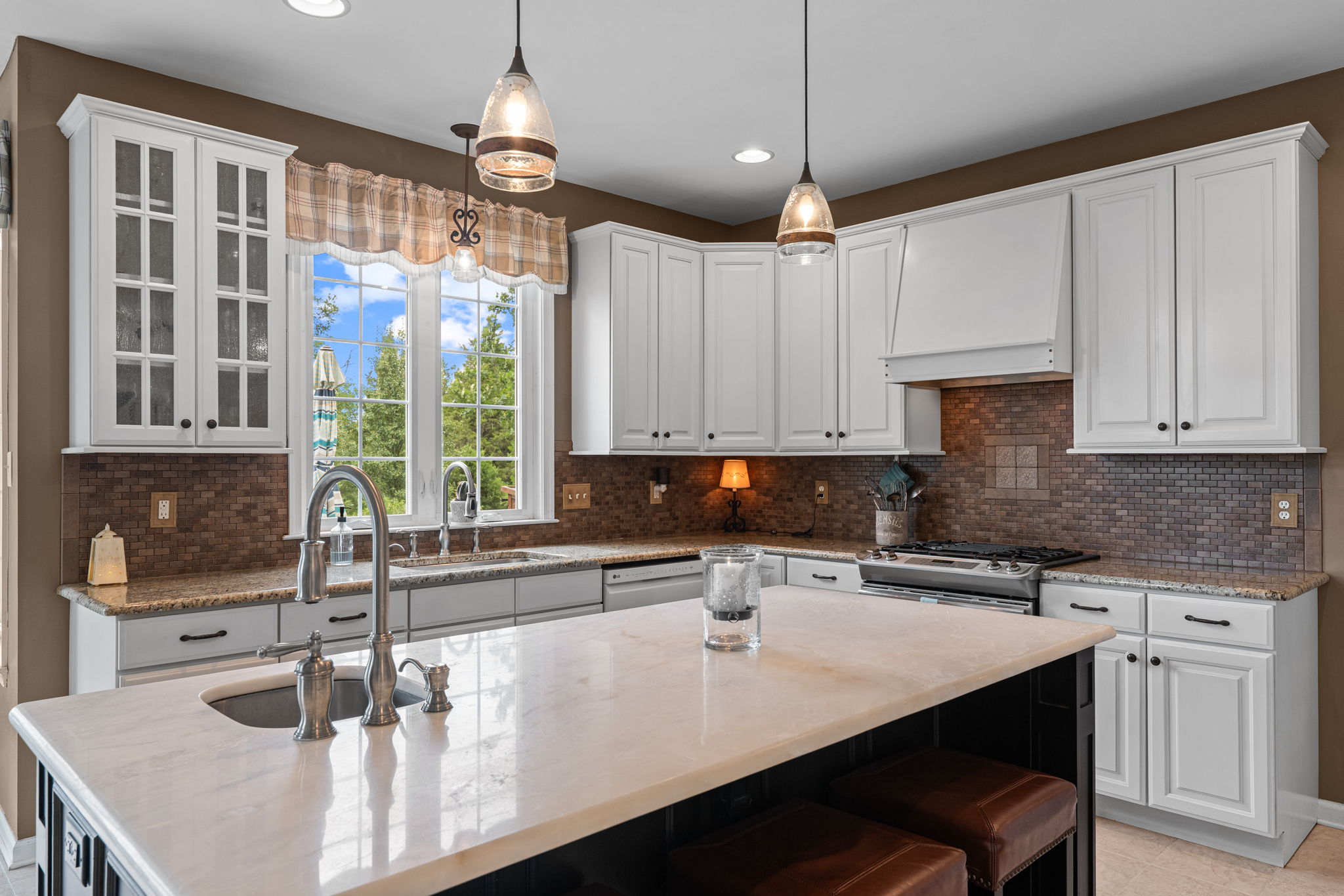 Gourmet Kitchen with Center Island