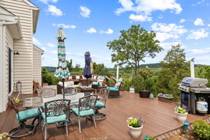 Large Trex Deck with Scenic Views