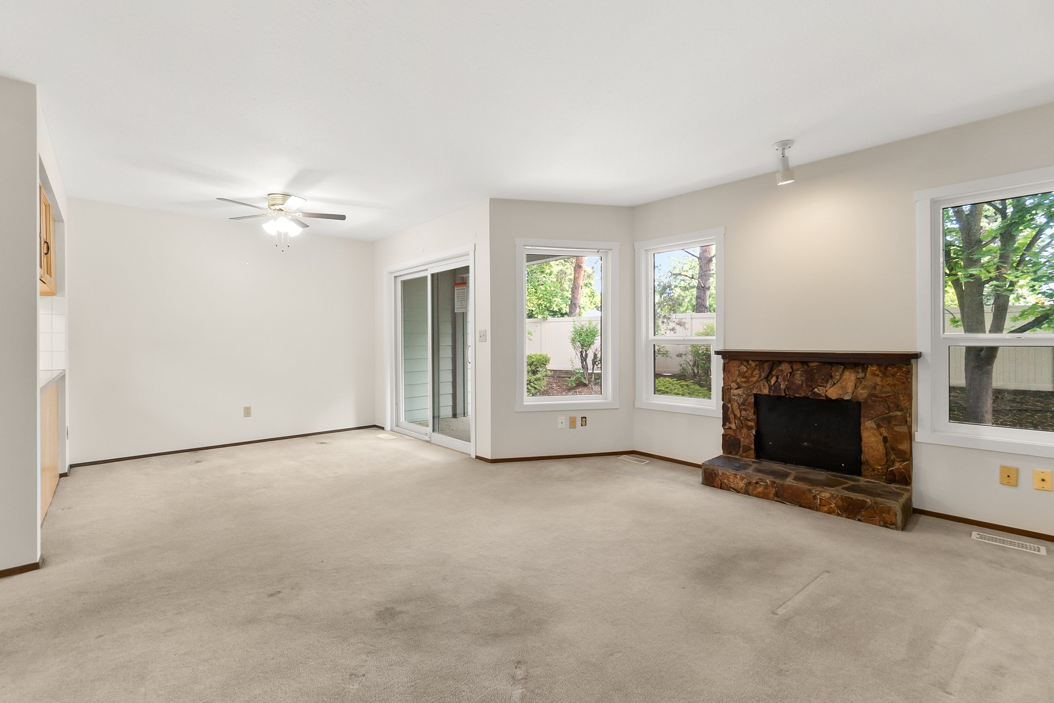2125 Burtch Rd #111, Kelowna, BC V1Y 8N1, Canada Photo 9