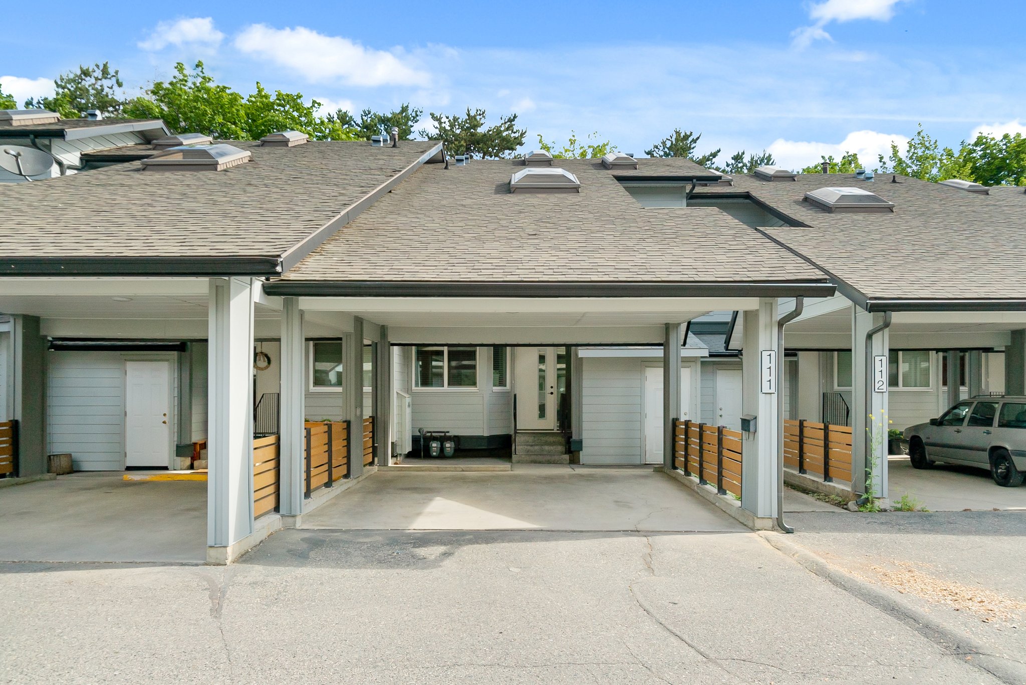 2125 Burtch Rd #111, Kelowna, BC V1Y 8N1, Canada