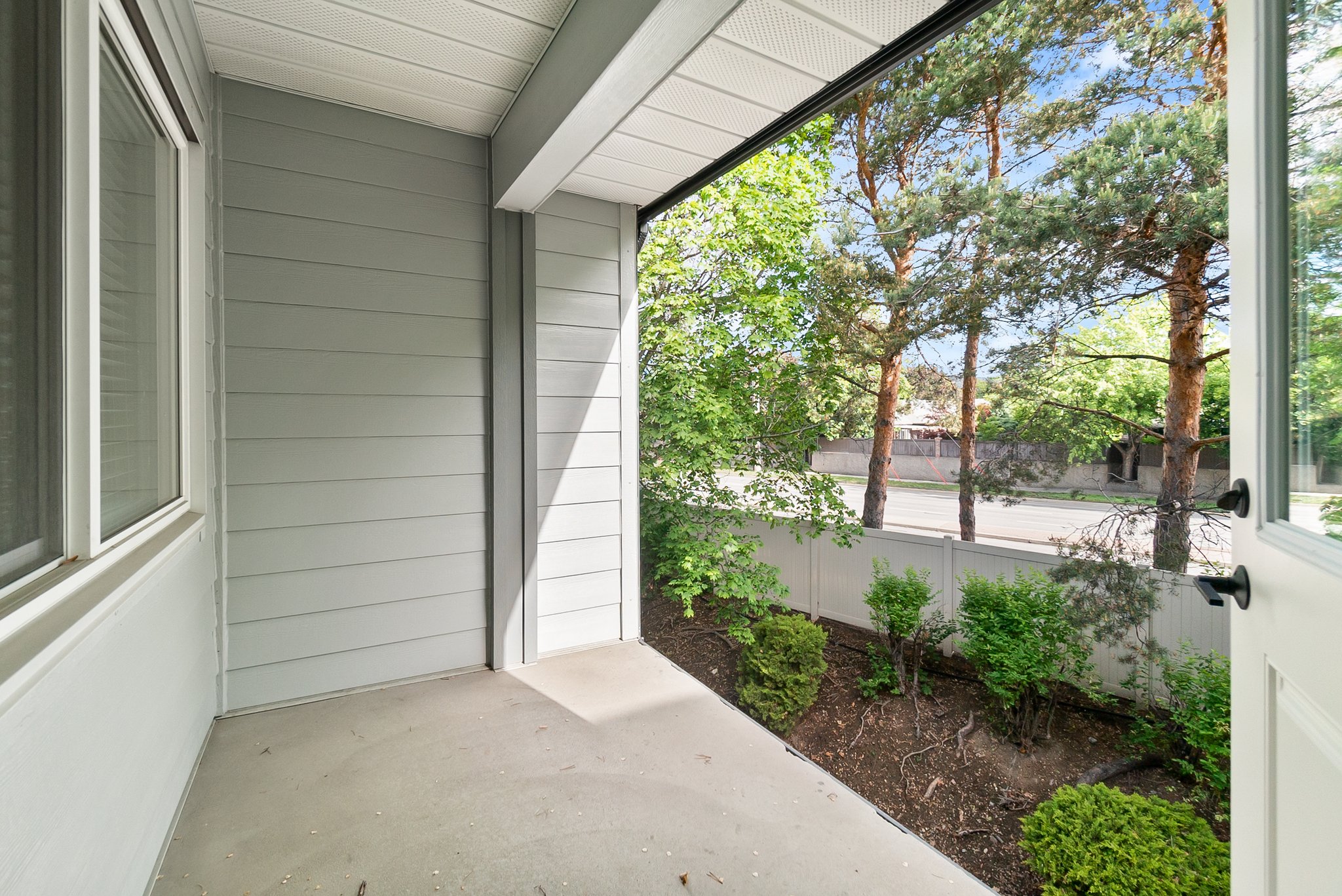 2125 Burtch Rd #111, Kelowna, BC V1Y 8N1, Canada Photo 25