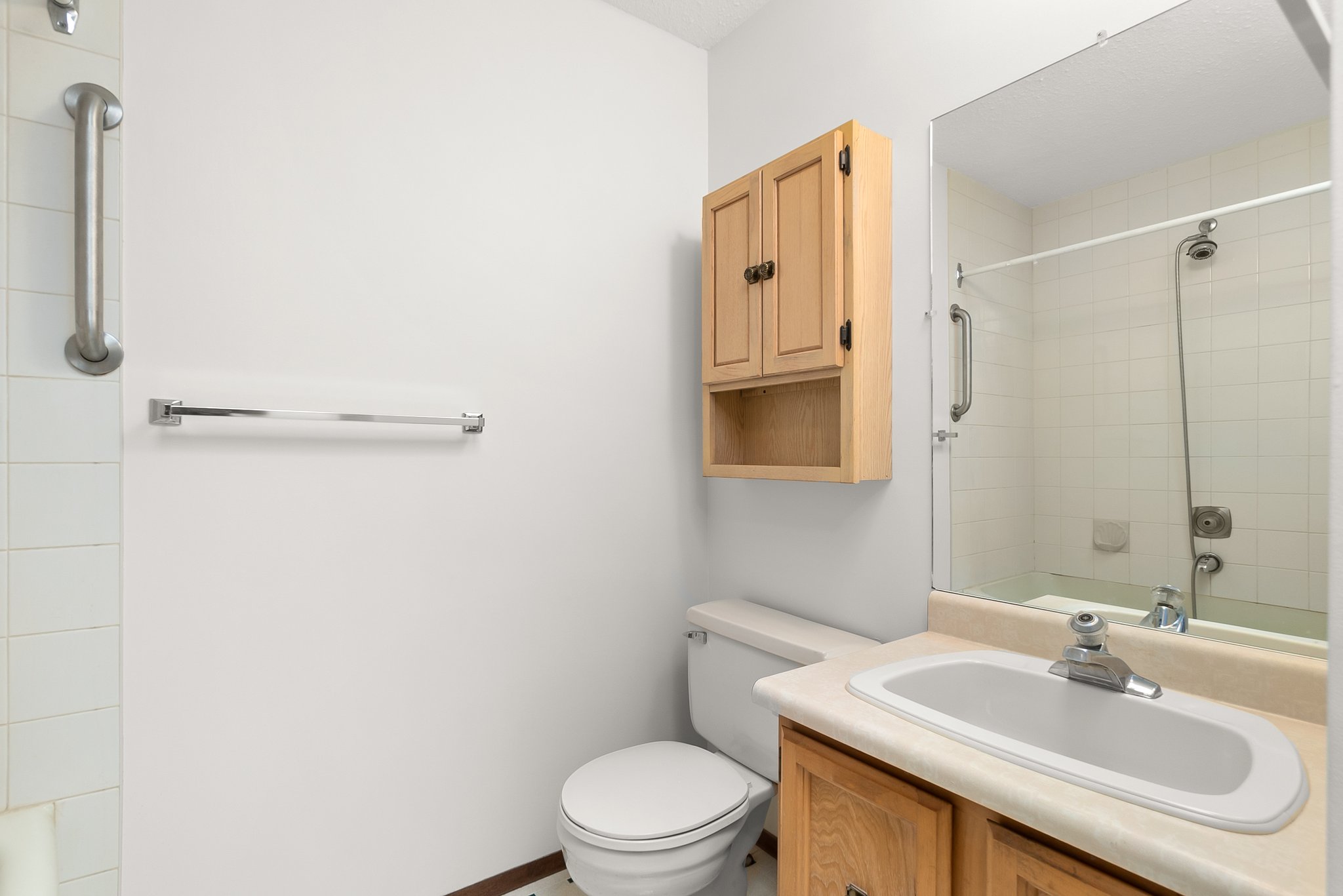 2125 Burtch Rd #111, Kelowna, BC V1Y 8N1, Canada Photo 28