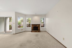 2125 Burtch Rd #111, Kelowna, BC V1Y 8N1, Canada Photo 7