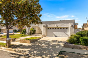 2125 Emmett Ave, Simi Valley, CA 93063, USA Photo 2