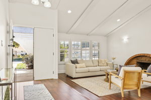 2125 Emmett Ave, Simi Valley, CA 93063, USA Photo 5