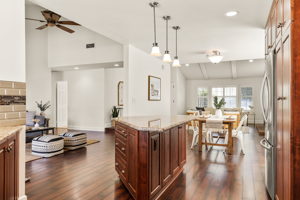 2125 Emmett Ave, Simi Valley, CA 93063, USA Photo 15