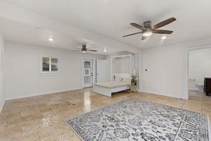 Detached Apartment Living/Bed