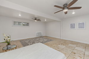 Detached Apartment Living/Bed