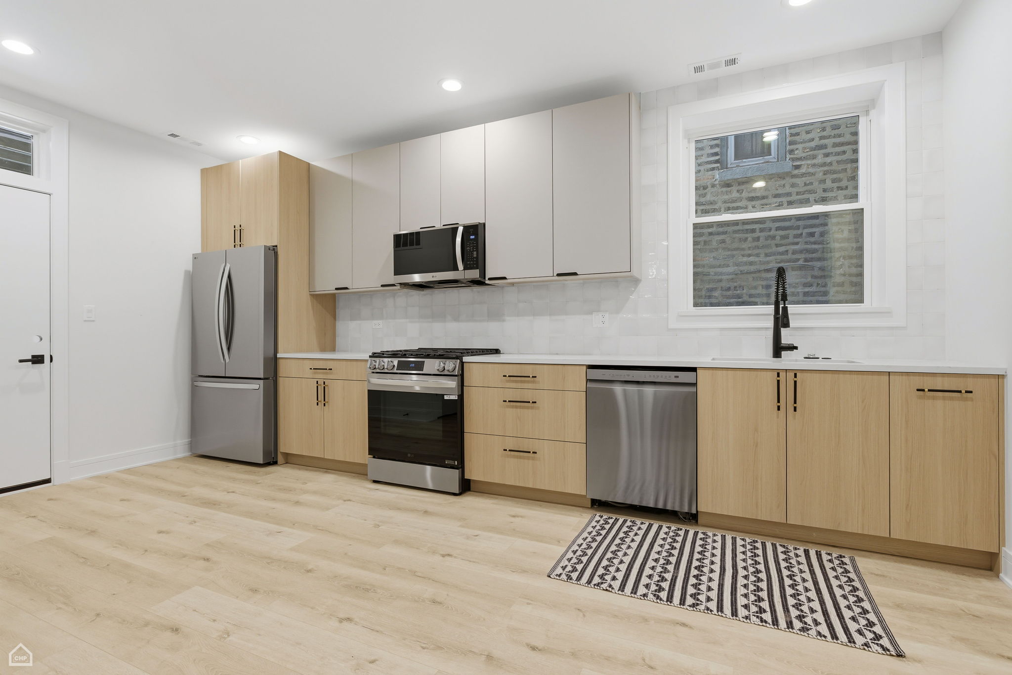 2126 W Thomas St 1 - Karen Biazar_022426_014