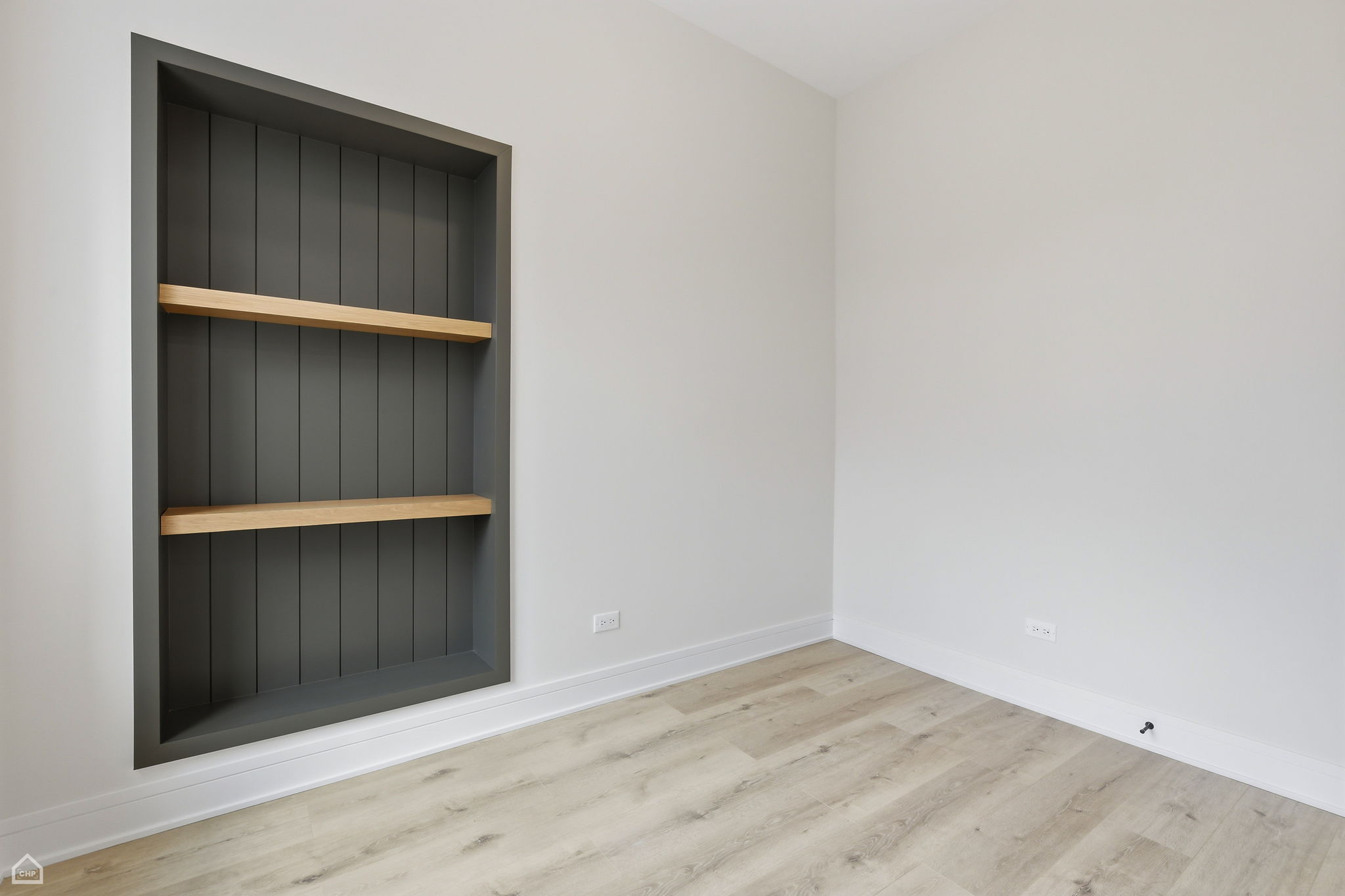 2126 W Thomas St 2 - Karen Biazar_022426_006