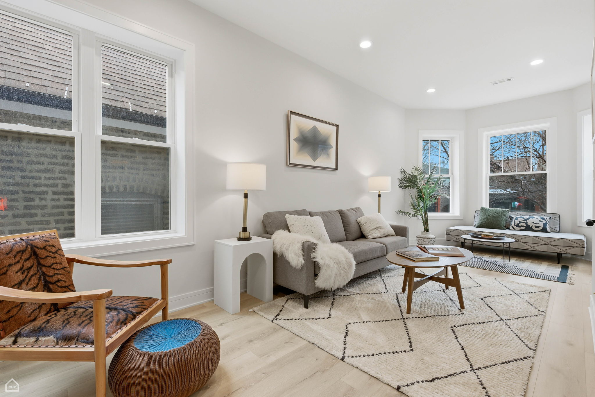 2126 W Thomas St 2 - Karen Biazar_022426_009