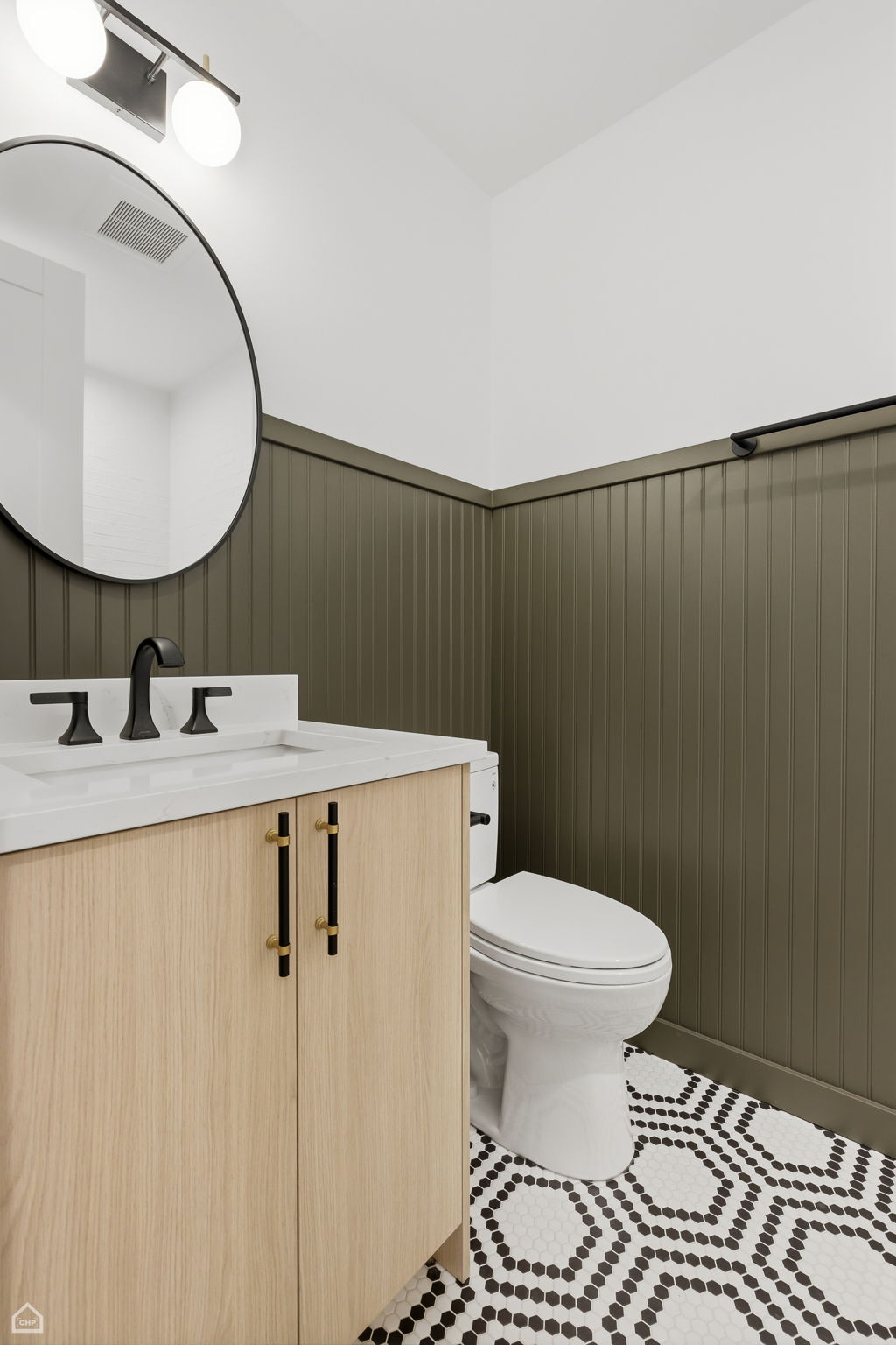 2126 W Thomas St 2 - Karen Biazar_022426_012