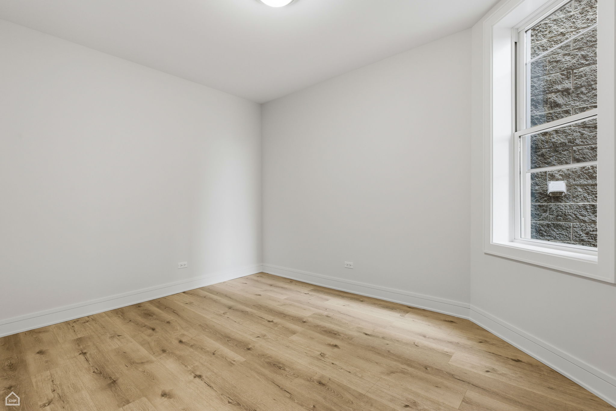 2126 W Thomas St 2 - Karen Biazar_022426_014