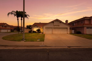  Photo 0