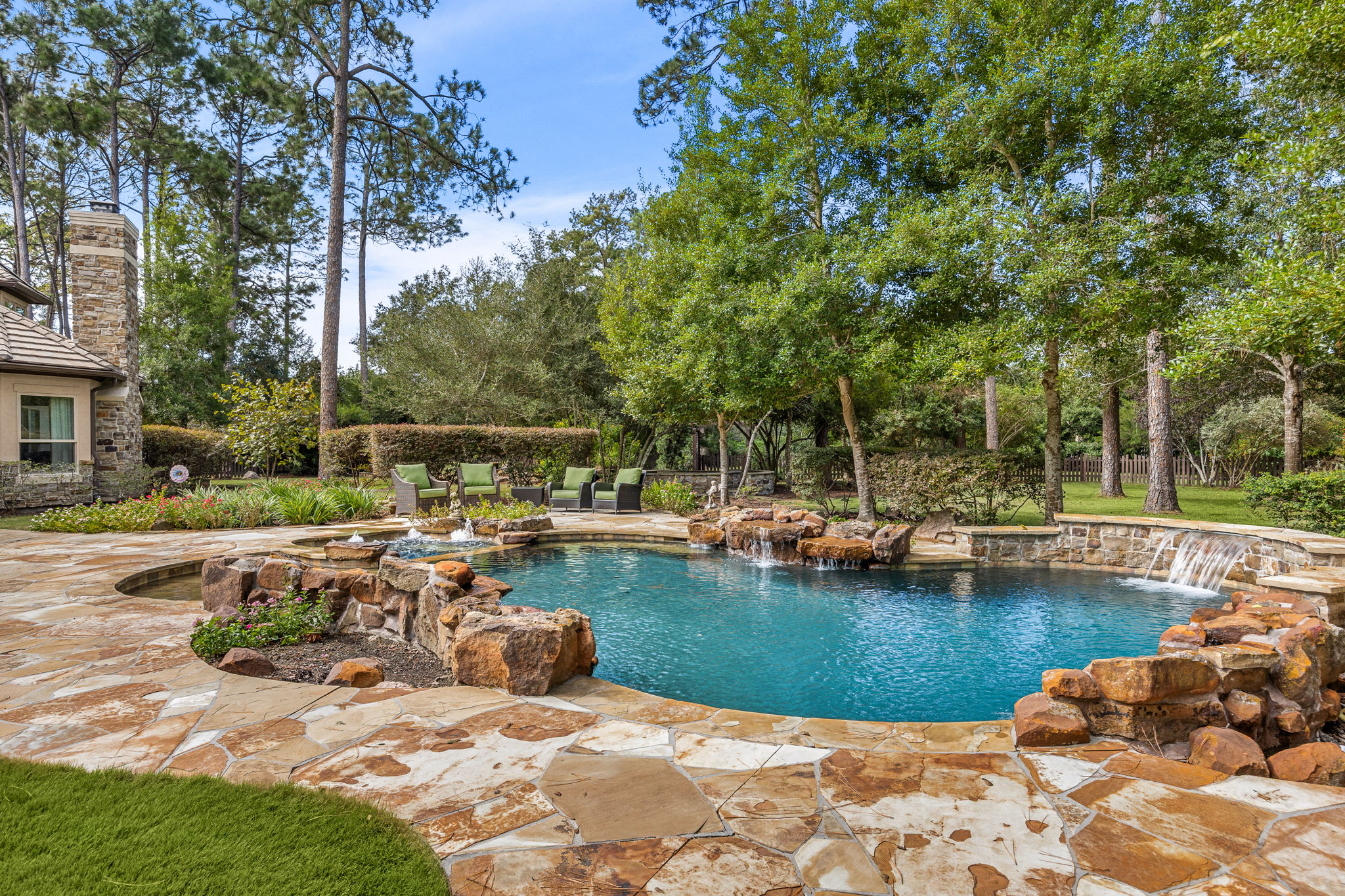  Photo 126