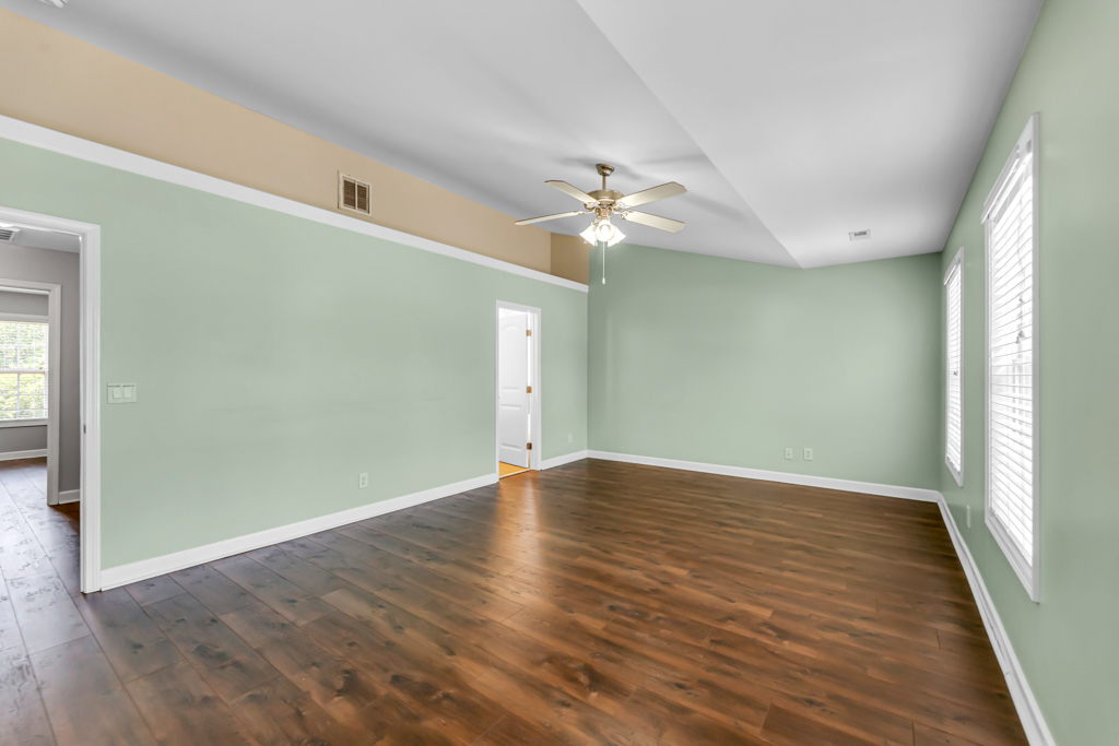 2127 Glenkirk Dr, Burlington, NC 27215, USA Photo 36