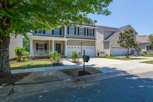2127 Glenkirk Dr, Burlington, NC 27215, USA Photo 5