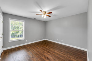 2127 Glenkirk Dr, Burlington, NC 27215, USA Photo 31