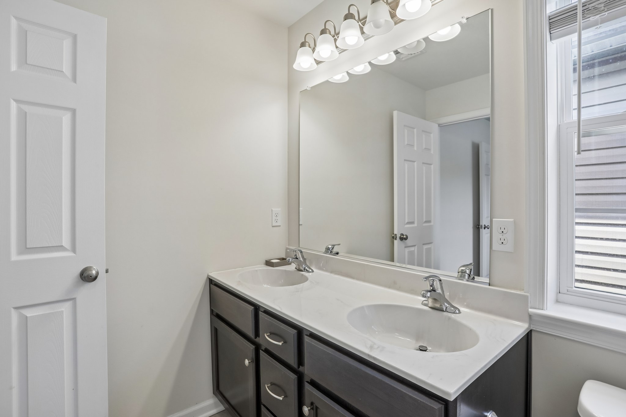 Huntington Ln-S0207-039.jpg