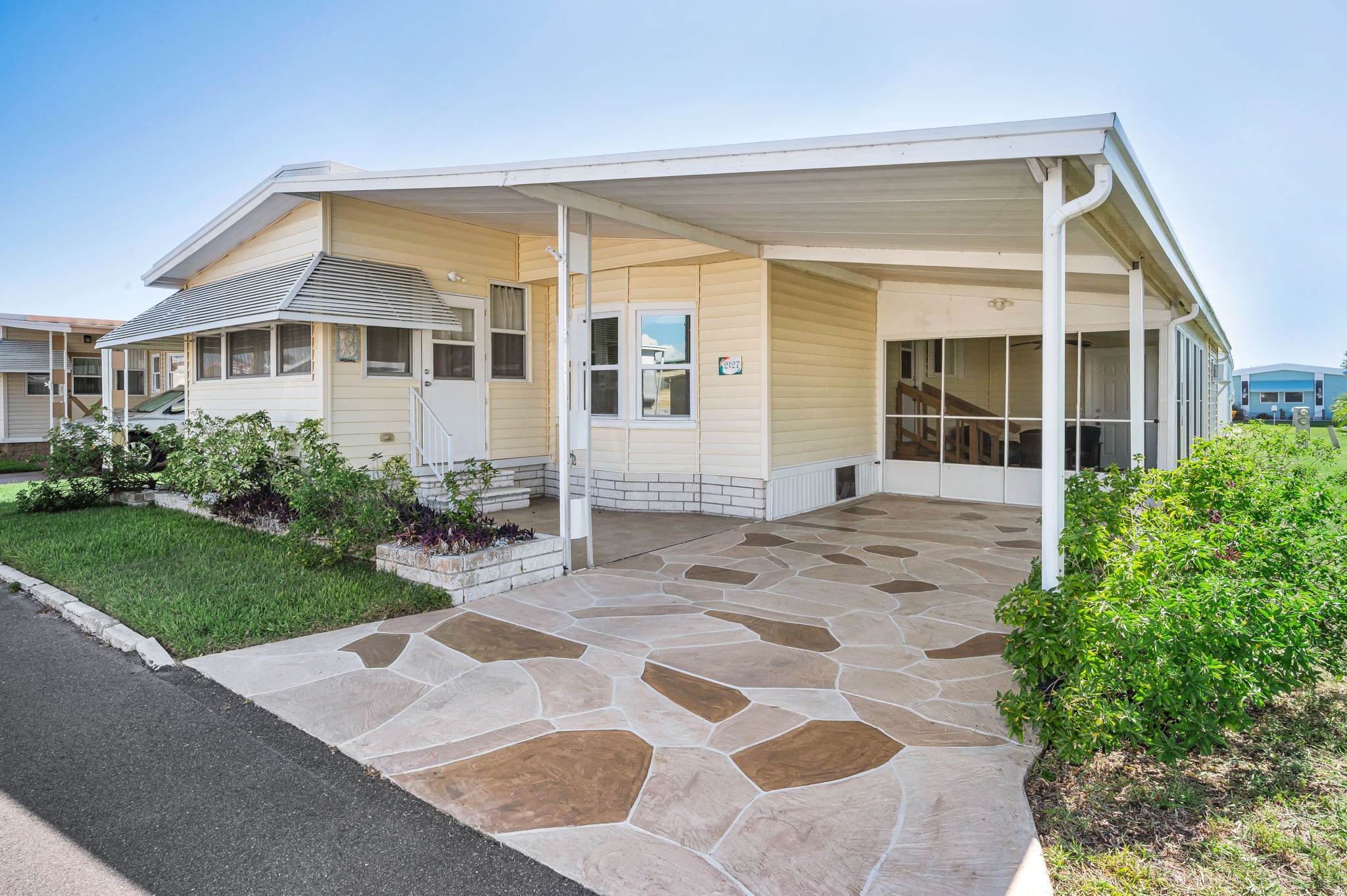 Front Exterior3