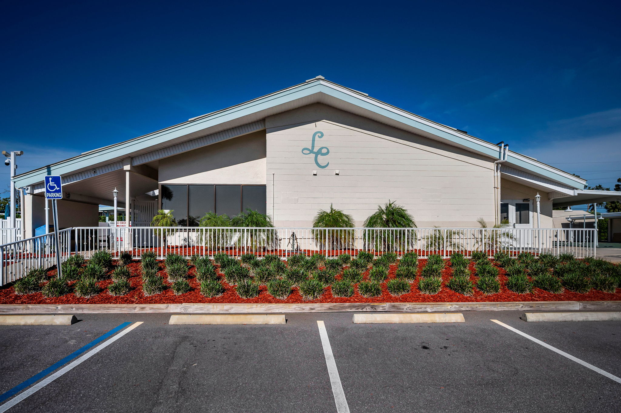 33-Clubhouse