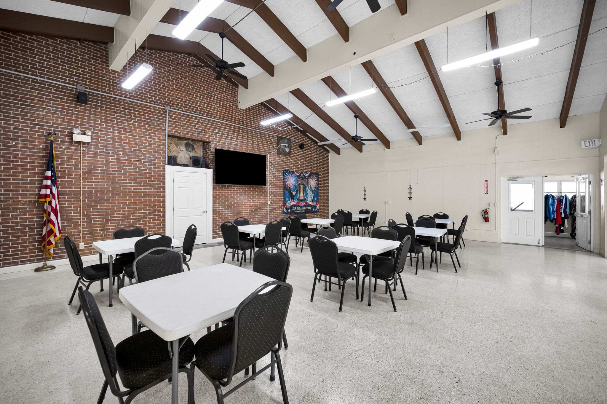 8-Clubhouse