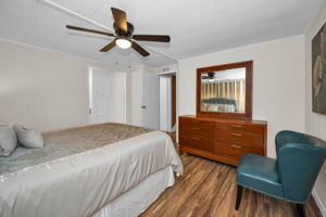 Primary Bedroom1c