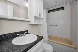 Bathroom2