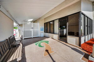 7-Clubhouse