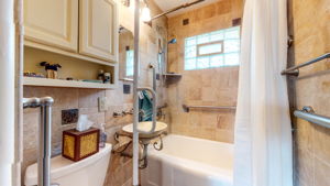  2127 Oakwood Dr, Mounds View, MN 55112, US Photo 11
