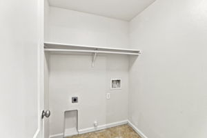  Photo 33