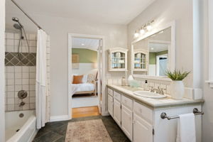 39-Bathroom 2