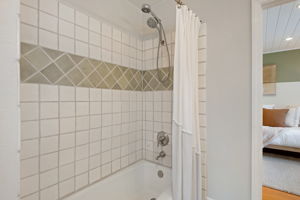 40-Bathroom 2