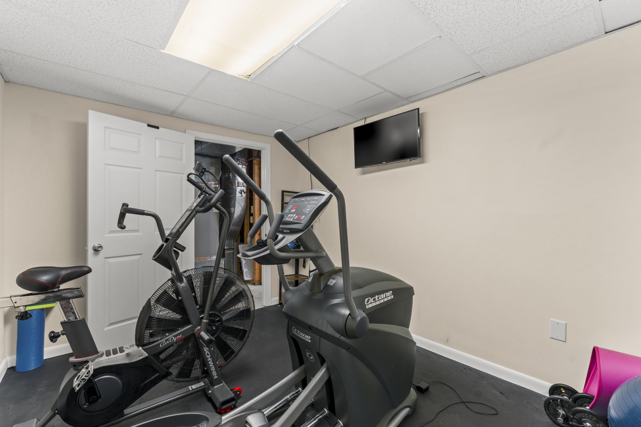  Photo 48
