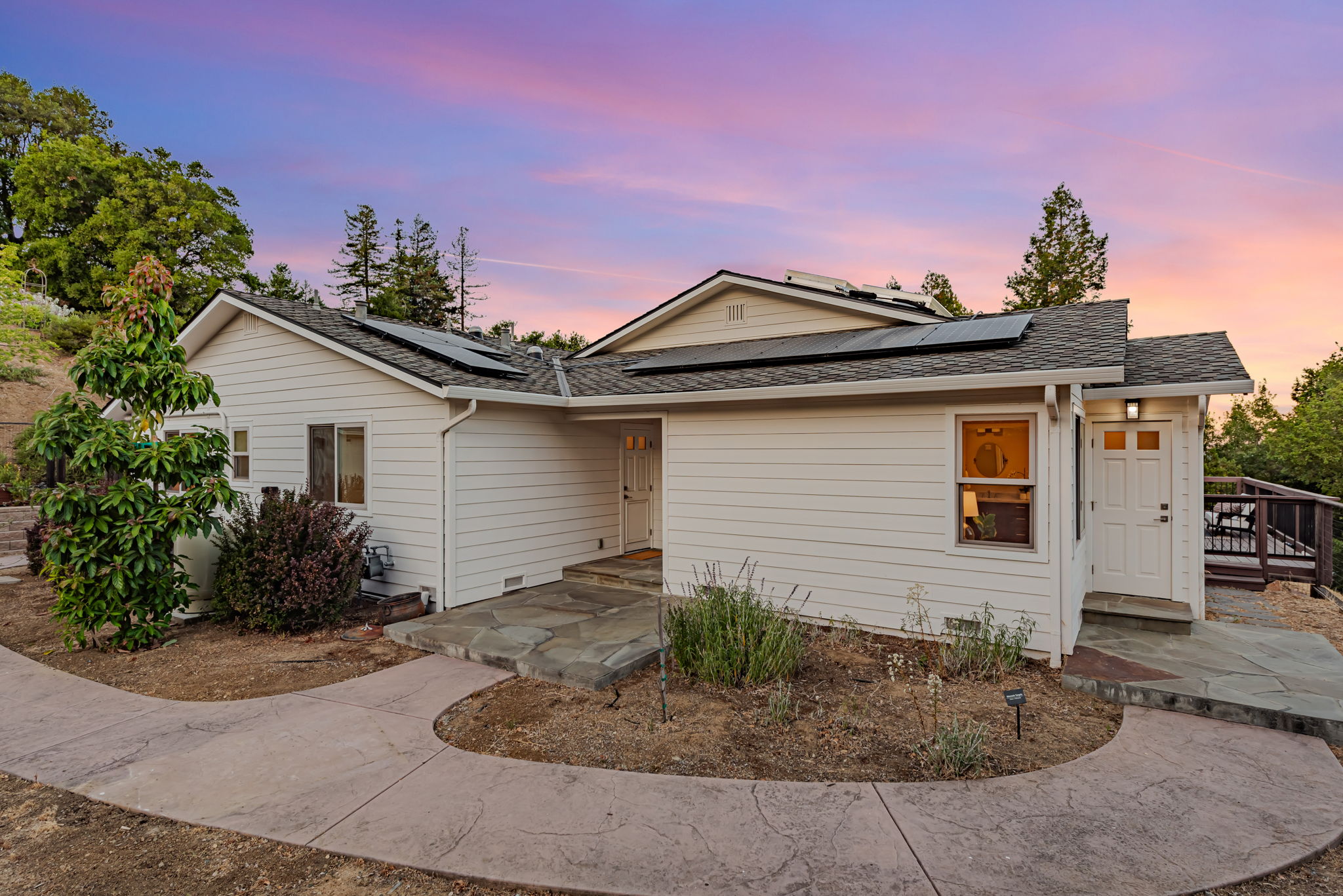 005_TWILIGHT_21298 Maria Ln