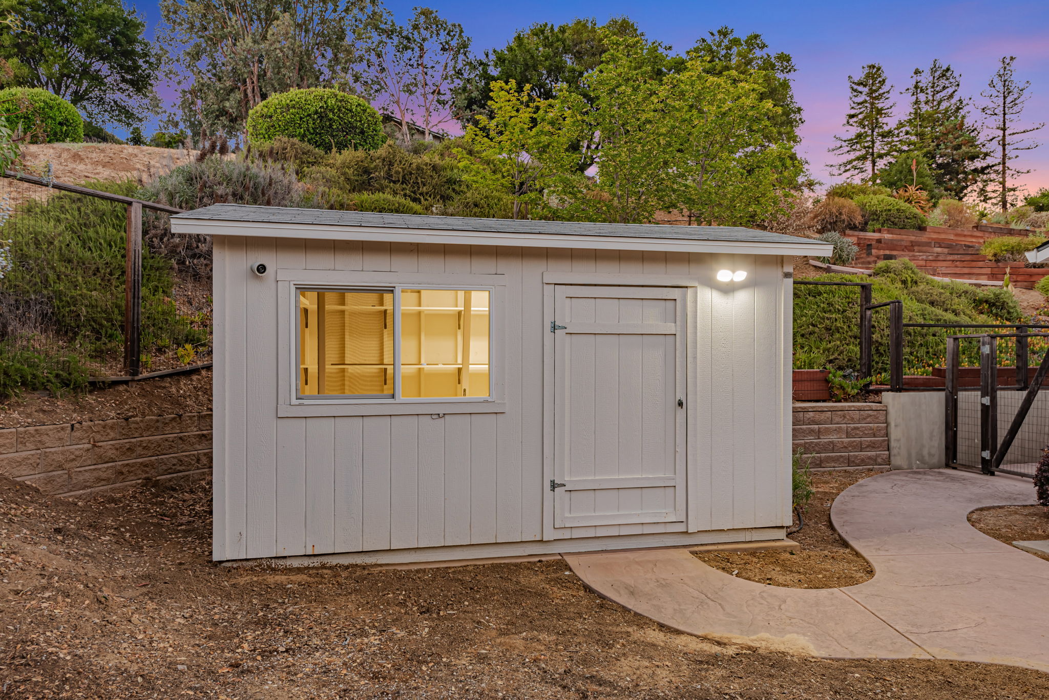 012_TWILIGHT_21298 Maria Ln