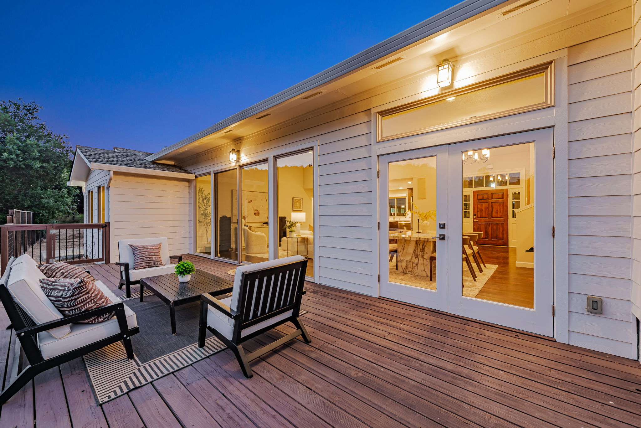 018_TWILIGHT_21298 Maria Ln