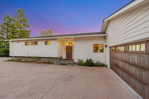 010_TWILIGHT_21298 Maria Ln