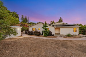 013_TWILIGHT_21298 Maria Ln