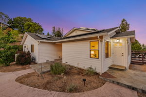 015_TWILIGHT_21298 Maria Ln